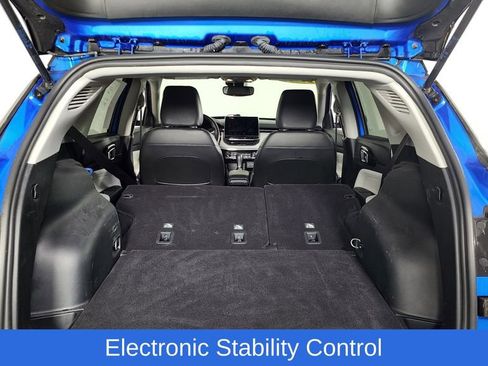 Used 2022 Jeep Compass Limited image 11