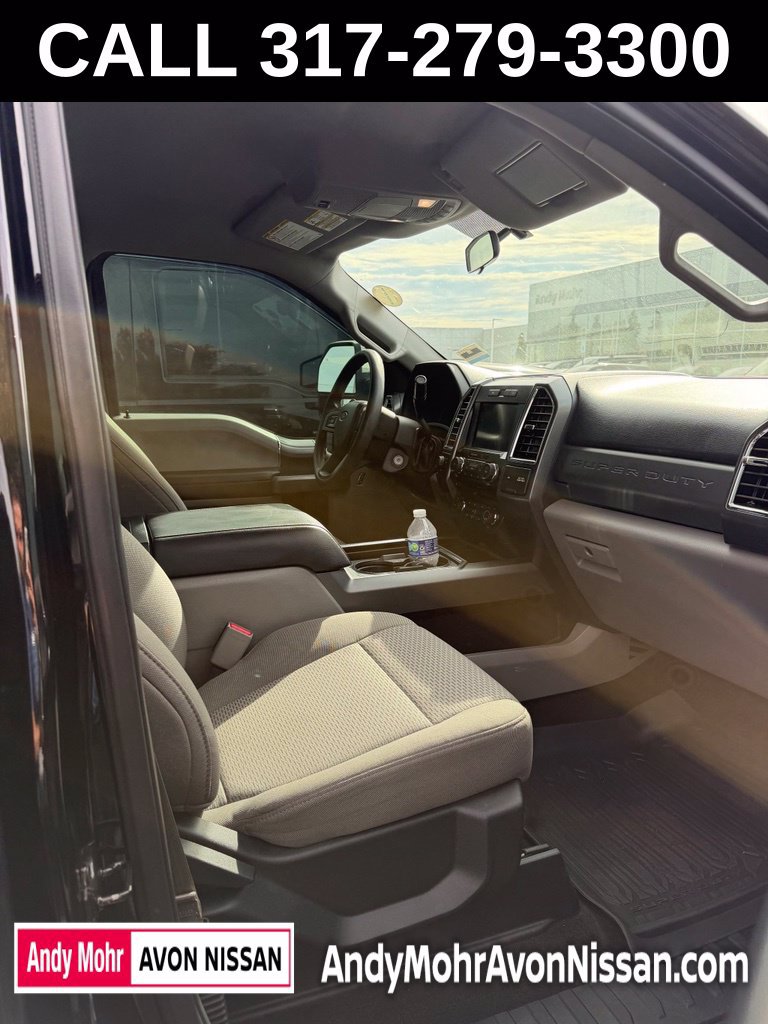 Used 2017 Ford F250 XLT w/ XLT Premium Package AWD/4WD image 8
