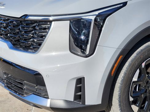 New 2026 Kia Sorento S image 6