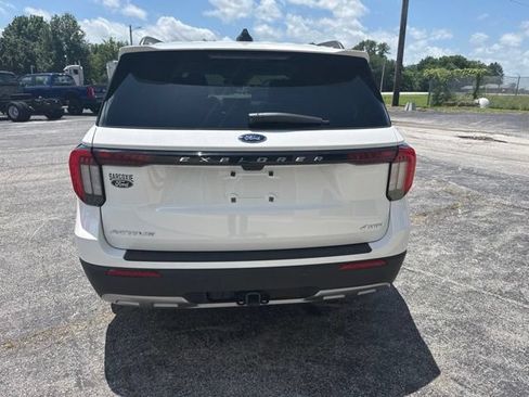 New 2026 Ford Explorer Active w/ Active Comfort Package AWD/4WD image 6