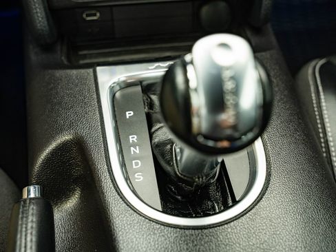 Used 2020 Ford Mustang Premium RWD image 35