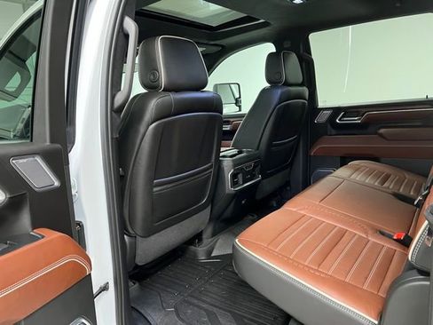 Used 2024 GMC Sierra 3500 Denali Ultimate image 45