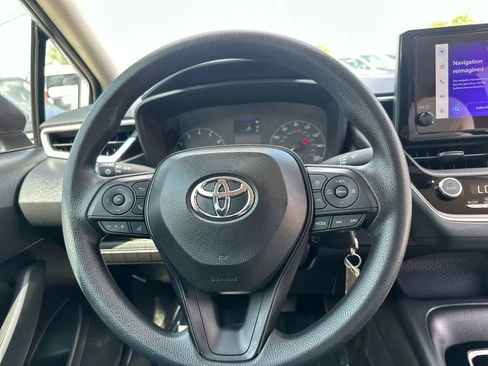 Used 2024 Toyota Corolla LE FWD image 40