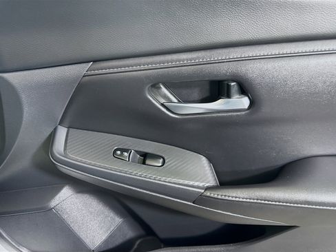 Used 2022 Nissan Sentra SV image 31