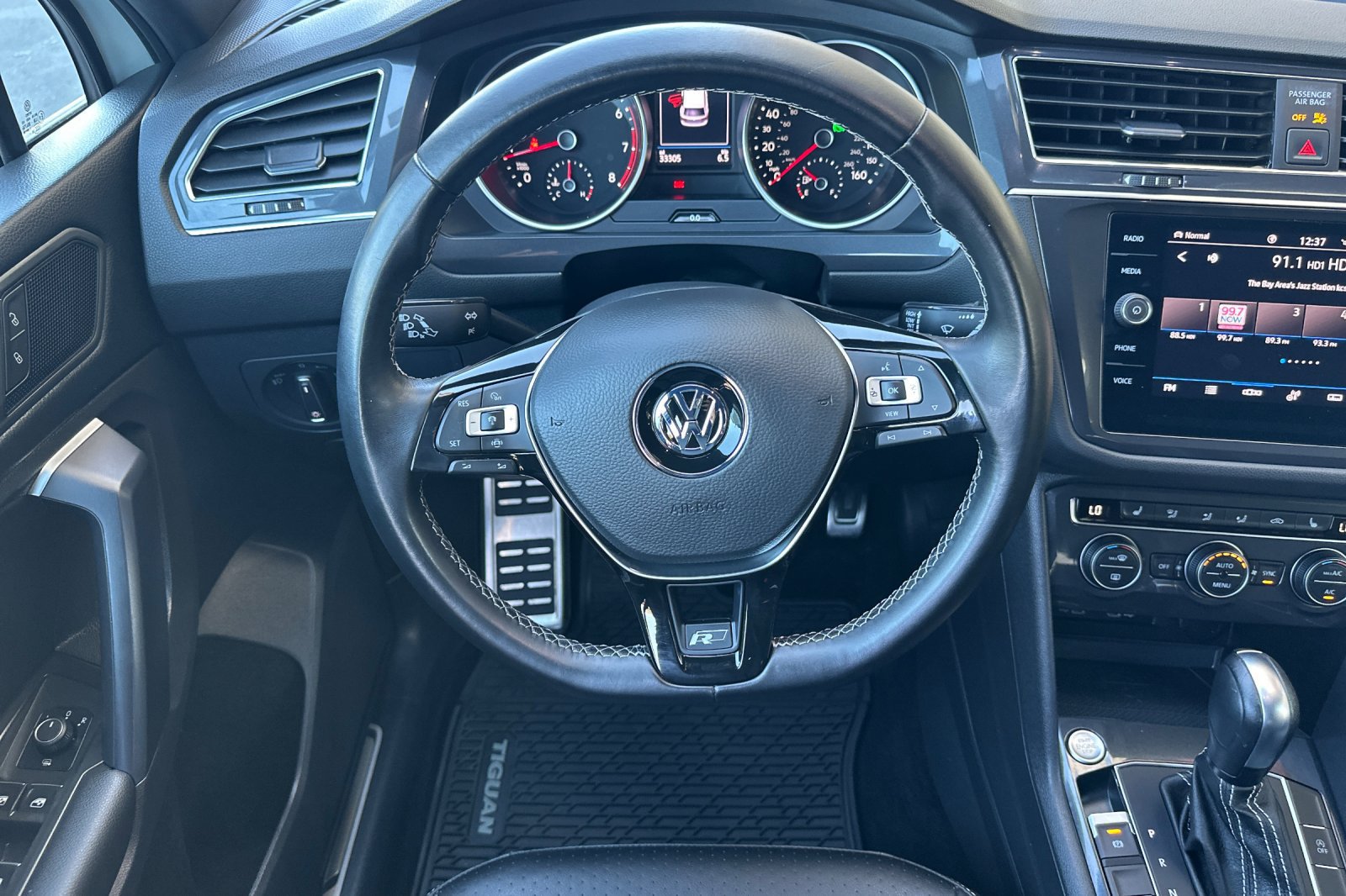 Used 2021 Volkswagen Tiguan SE R-Line w/ 3rd Row Seat Package AWD/4WD image 14