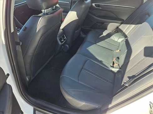 Used 2022 Hyundai Sonata Limited FWD image 17