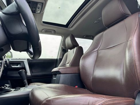 Used 2019 Toyota 4Runner Limited AWD/4WD image 5