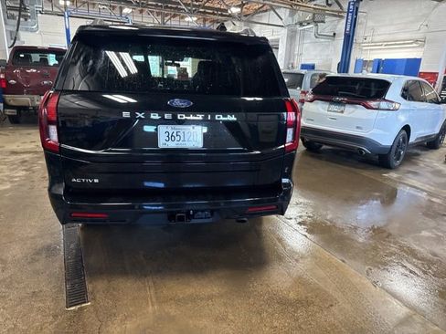 Used 2025 Ford Expedition Active image 7