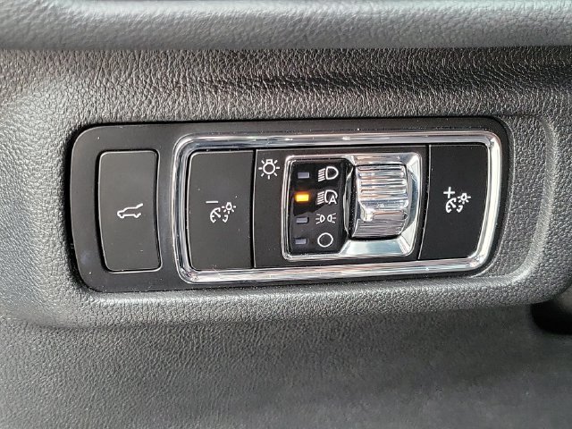 Certified 2024 Lincoln Corsair Reserve w/ Equipment Group 201A AWD/4WD image 11