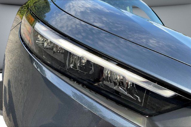 Certified 2025 Honda Accord SE image 34