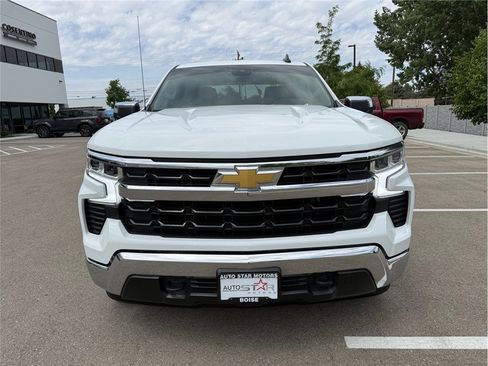 Used 2023 Chevrolet Silverado 1500 LT AWD/4WD image 47