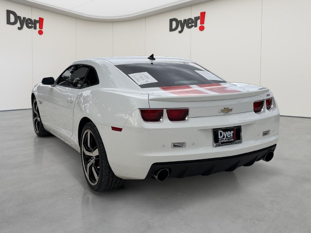 Used 2010 Chevrolet Camaro SS w/ RS Package RWD image 3