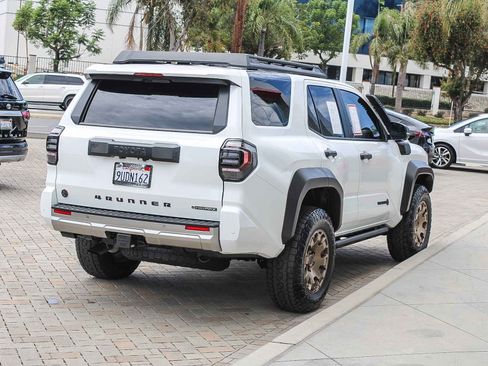 Certified 2025 Toyota 4Runner Trailhunter AWD/4WD image 7