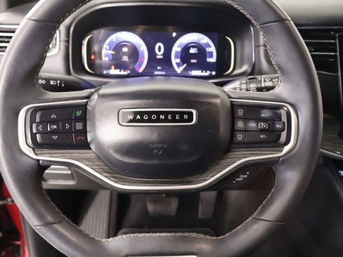 Used 2022 Jeep Wagoneer Series II RWD image 3