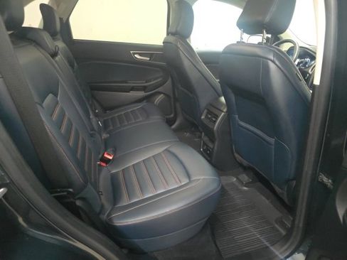 Used 2022 Ford Edge SEL w/ Sport Appearance Package image 6
