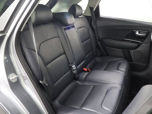 Used 2018 Kia Niro Touring image 34
