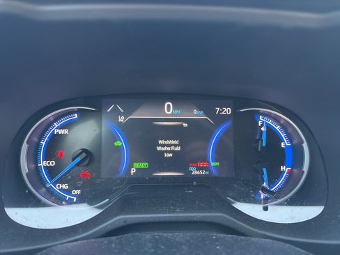 Used 2024 Toyota RAV4 LE image 15