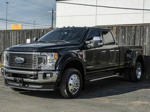 Used 2022 Ford F450 Lariat w/ Chrome Package image 1