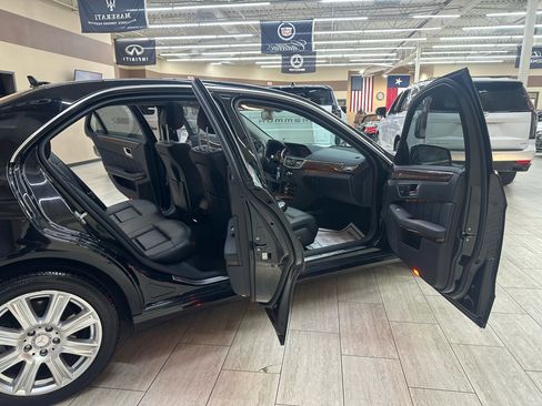 Used 2013 Mercedes-Benz E 350 BlueTEC Sedan image 13