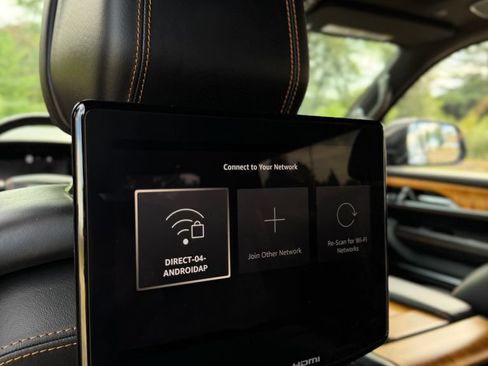 Used 2022 Jeep Grand Wagoneer Series III w/ Rear Seat Video Group 1 AWD/4WD image 33