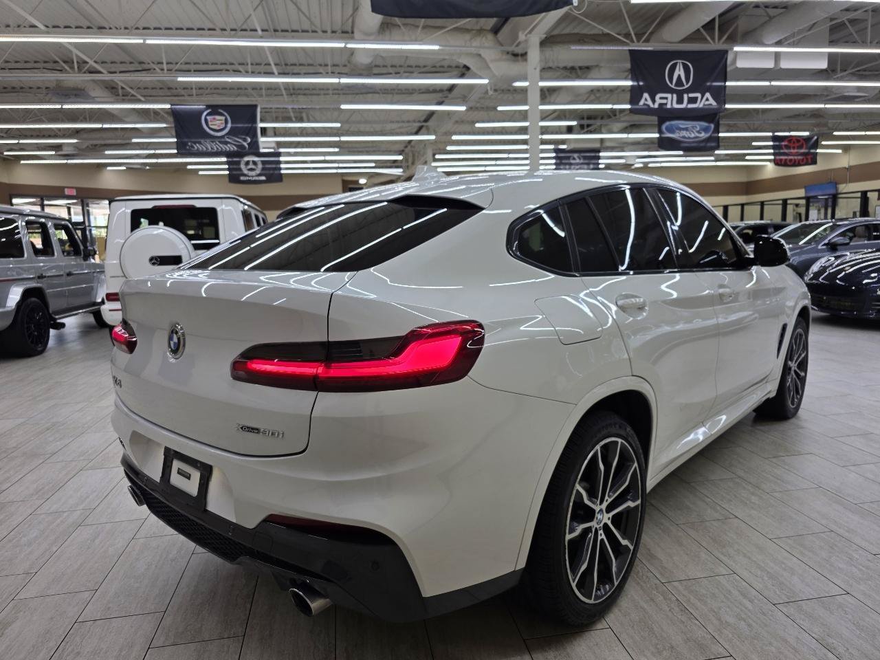 Used 2020 BMW X4 xDrive30i w/ M Sport Package 2 AWD/4WD image 6