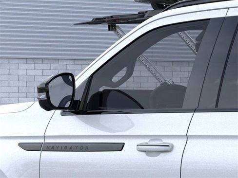 New 2025 Lincoln Navigator Reserve w/ Jet Appearance Package image 20