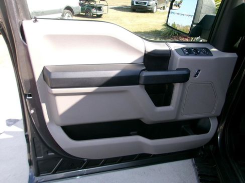 Used 2019 Ford F150 XL w/ Equipment Group 101A Mid AWD/4WD image 11