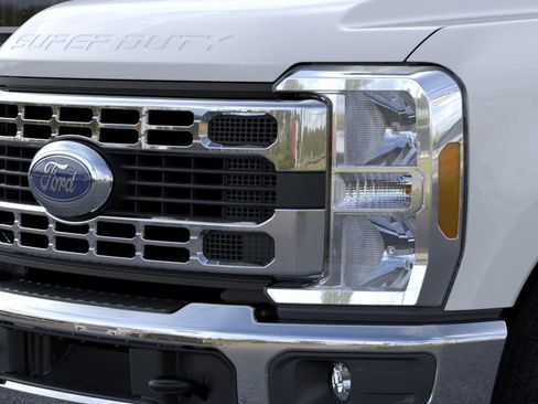 New 2026 Ford F350 XL w/ XL Chrome Package image 17