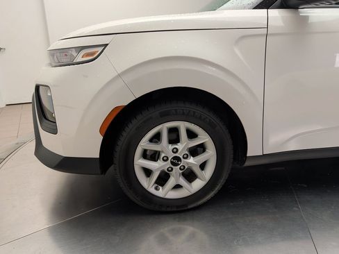 Used 2022 Kia Soul S FWD image 30