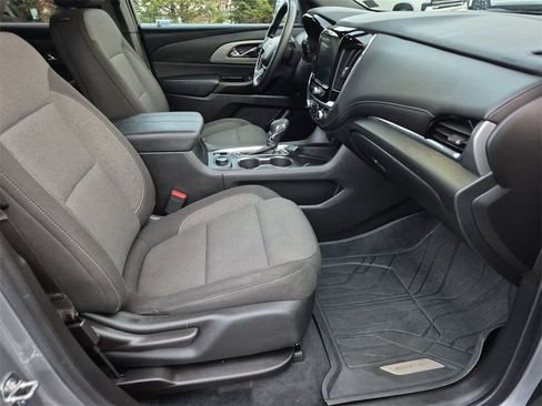 Used 2023 Chevrolet Traverse LT w/ LPO, Floor Liner Package image 33
