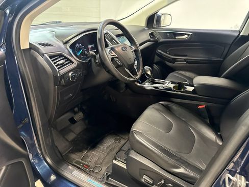 Used 2017 Ford Edge Titanium w/ Technology Package AWD/4WD image 25