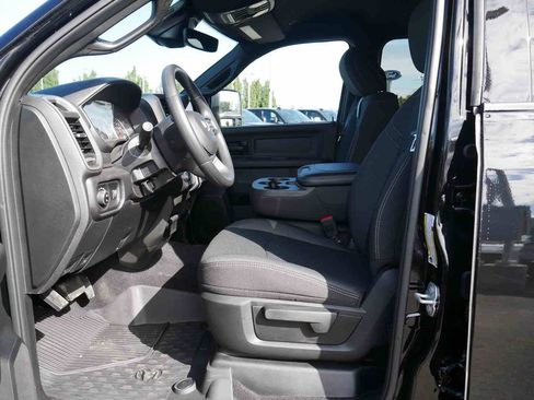 New 2026 RAM 2500 Tradesman AWD/4WD image 31