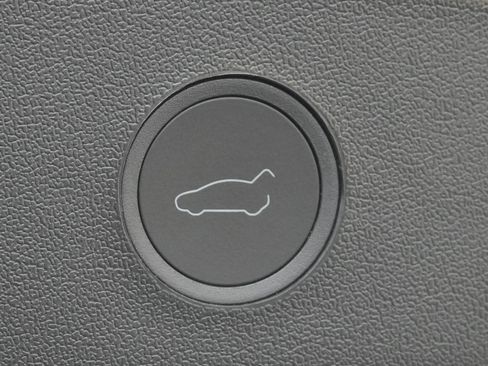 Used 2023 Tesla Model 3 Standard Range RWD image 34