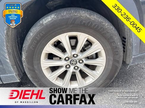 Used 2025 Toyota Grand Highlander AWD image 6