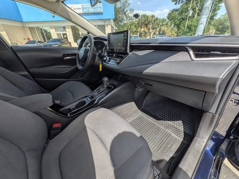 Used 2021 Toyota Corolla LE FWD image 8