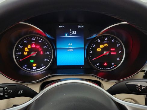 Used 2021 Mercedes-Benz GLC 300 image 9