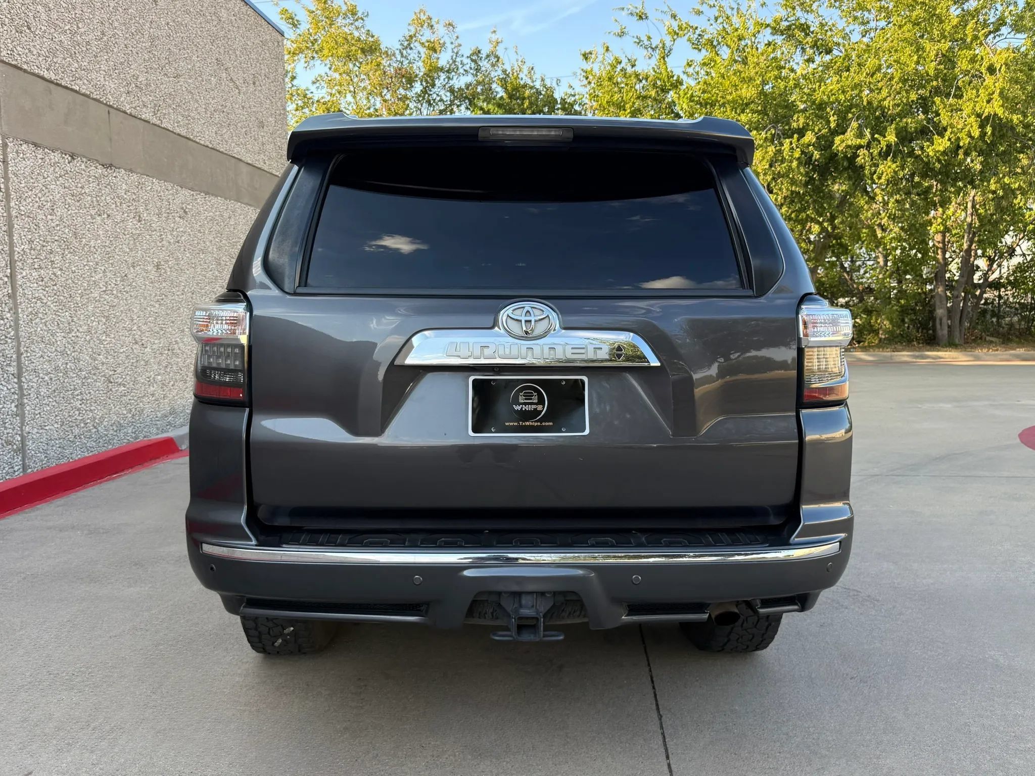 Used 2014 Toyota 4Runner Limited AWD/4WD image 5
