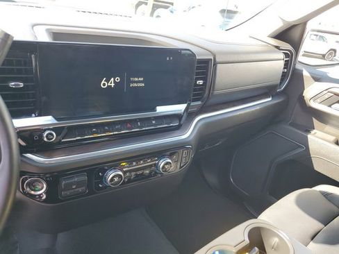 Used 2025 GMC Sierra 1500 SLT image 28