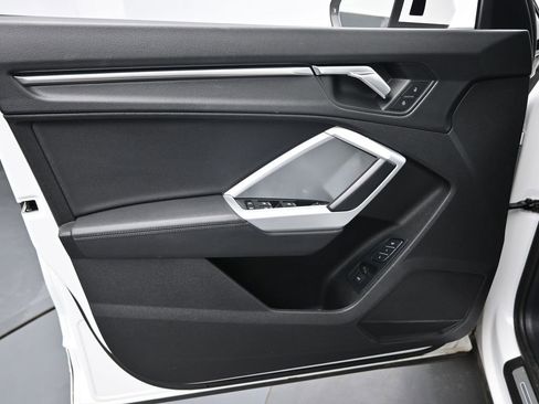 Used 2023 Audi Q3 2.0T Premium image 25