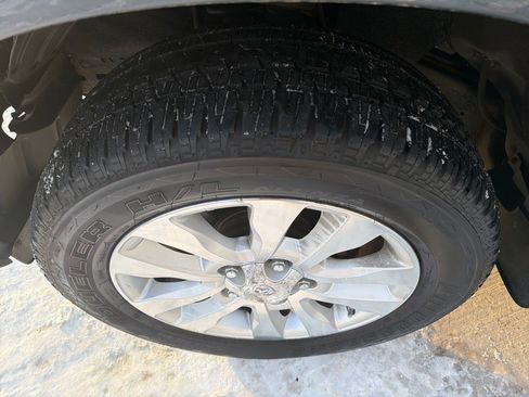 Used 2010 Toyota Sequoia Platinum image 6