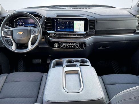Used 2024 Chevrolet Silverado 1500 LT image 16