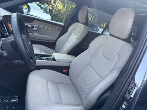 Certified 2026 Volvo XC90 B6 Plus AWD/4WD image 16