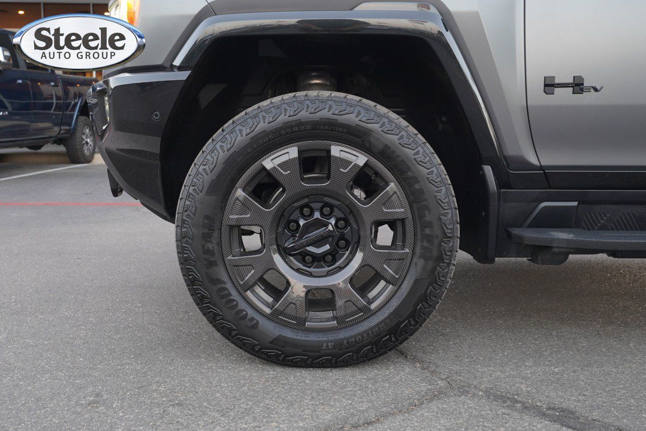 Certified 2026 GMC Hummer EV 3X w/ Carbon Fiber Edition Package AWD/4WD image 28