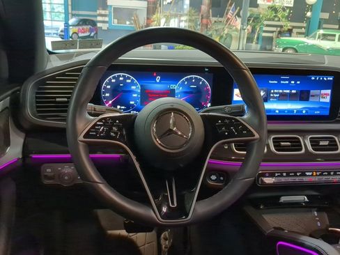 Used 2024 Mercedes-Benz GLE 450 4MATIC image 2