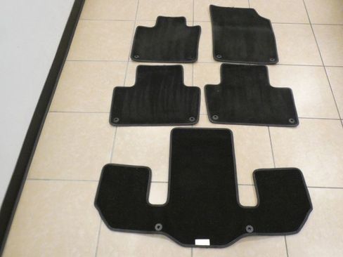 Used 2021 Volvo XC90 T6 Momentum image 38