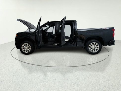 Used 2019 Chevrolet Silverado 1500 Custom w/ Custom Value Package AWD/4WD image 11