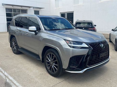 Used 2025 Lexus LX 700h F Sport AWD/4WD image 2