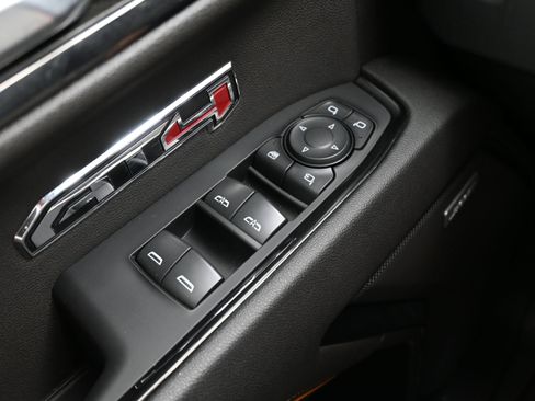 Used 2023 GMC Sierra 1500 AT4 w/ Technology Package AWD/4WD image 25