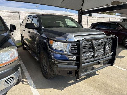 Used 2014 Toyota Tundra SR5 w/ SR5 Upgrade Package image 2
