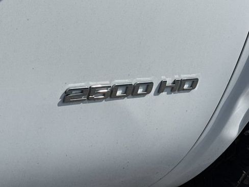 Used 2011 Chevrolet Silverado 2500 W/T AWD/4WD image 6